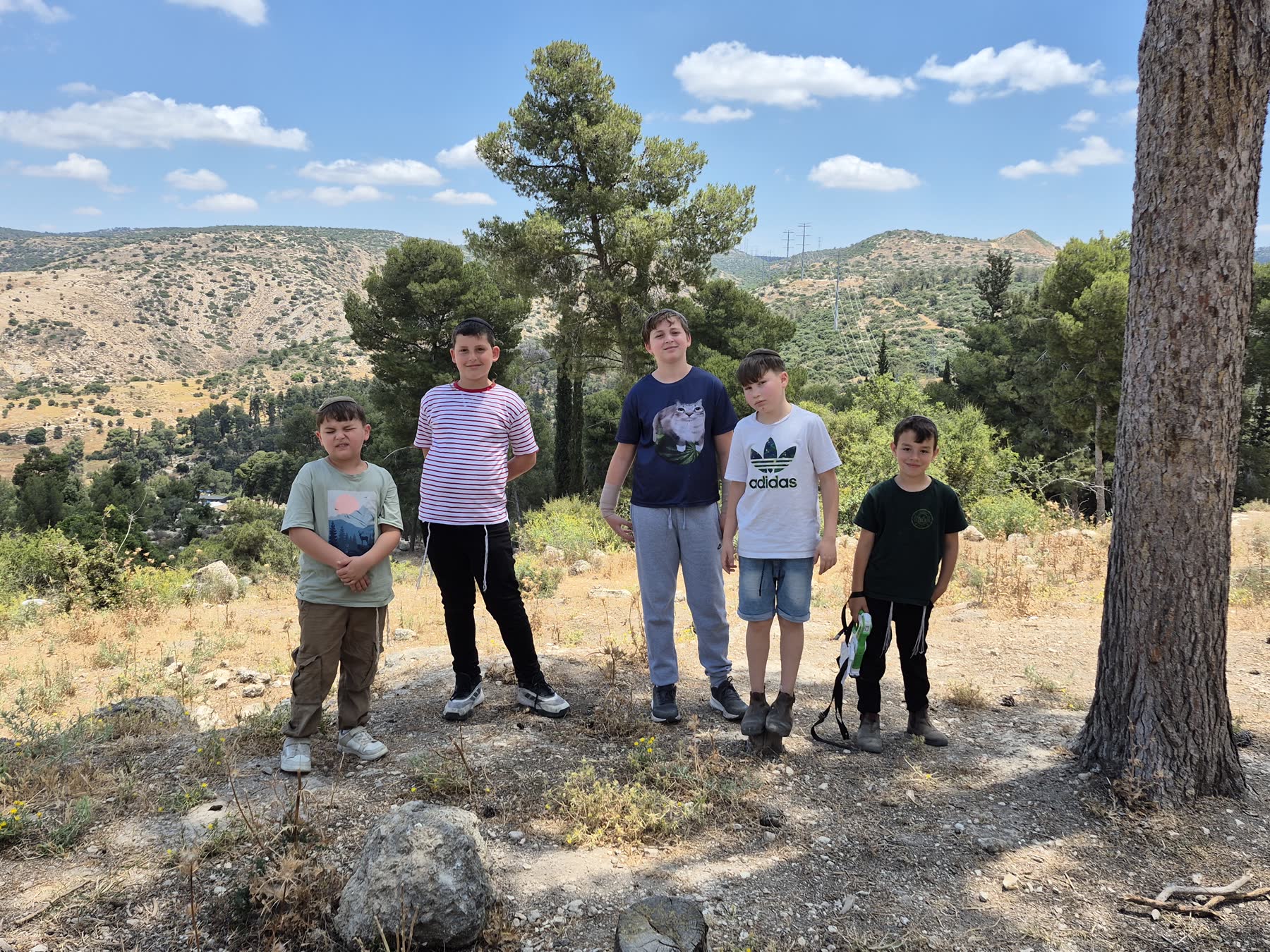 BNA students learning Torah outdoors